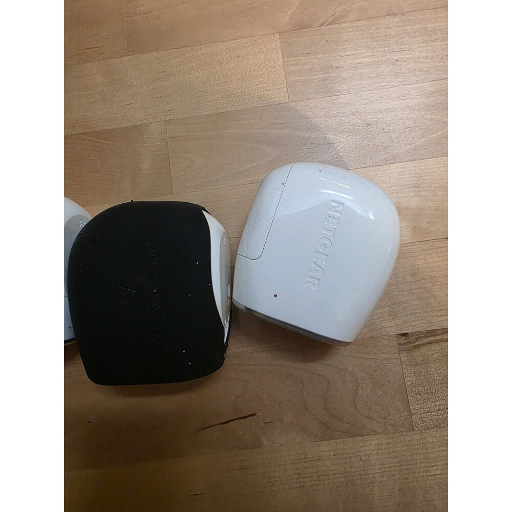 ​Lot of 5 Arlo compatible HD Wireless Security Cameras - Mixed White